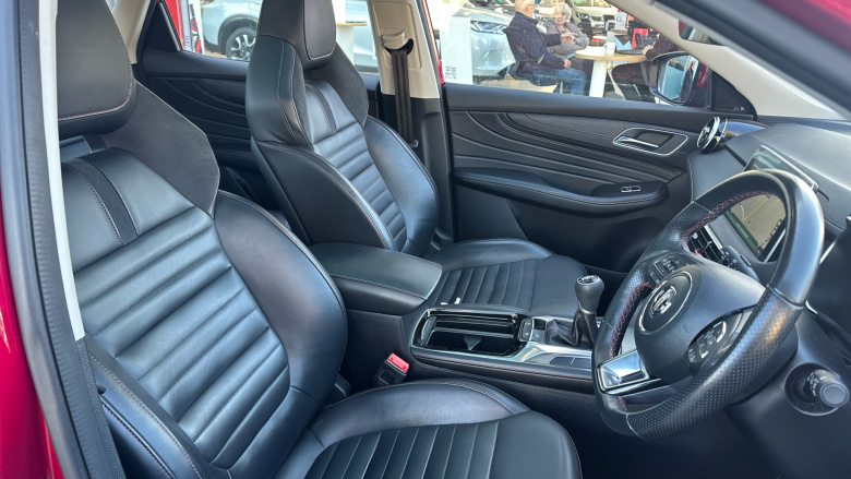 MG Hs 1.5 T-GDI Exclusive 5dr Petrol Hatchback